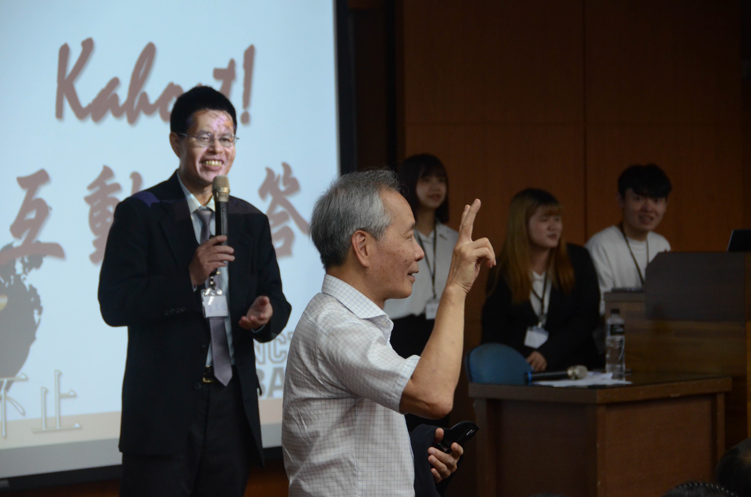 值得載入系史的一天 中央大學企管系四十週年系友回娘家紀實 5