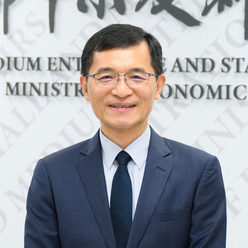 何晉滄 政務次長